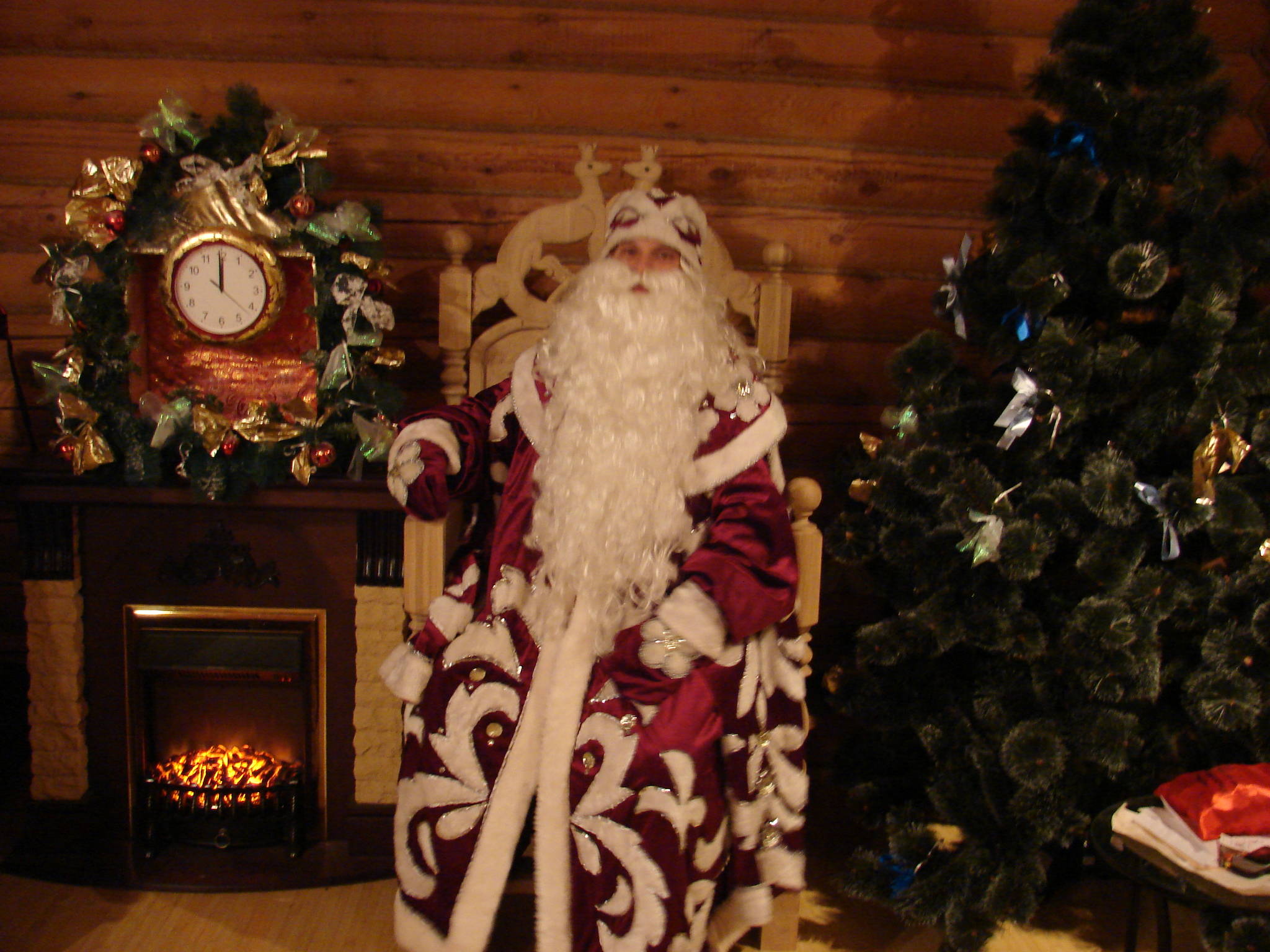 Уральский Дед Мороз в тронном зале
