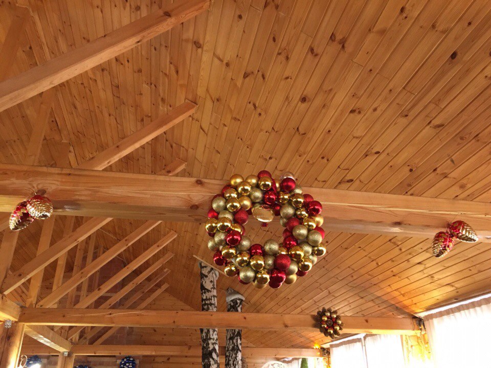 Уральская резиденция Деда Мороза 2015г, декор потолка